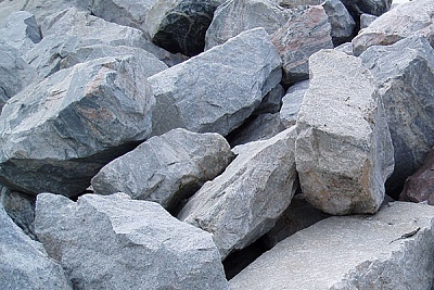Камень строительный из гранита фр. 0-300